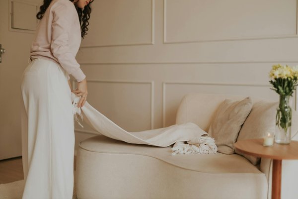 What are the secrets to a delicious and flaky pork pie?